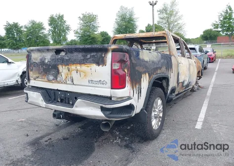 2022 Chevrolet Silverado 4Wd Long Bed High Country/4Wd Standard Bed High Country z USA, uszkodzony, nr VIN 1GC1YREY1NF112648